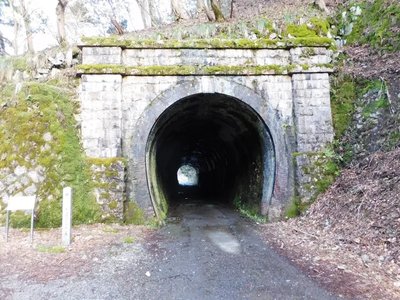 🏛️ 고토네 터널 이미지 2